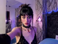 Here you will find a space to be yourself, I love to explore and learn from your fantasies, I am a very versatile and sensual girl. I love to seduce you and make your head explode with my body, but above all you will be my favorite if you make me cum ♥