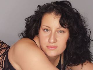 camgirl playing with sextoy AlessandraDiRoss