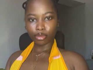 naked webcam girl CaramelDaisy