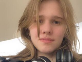 fingering webcamgirl ChristieDemaline