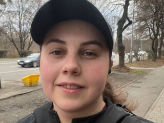 camslut spreading pussy DariaCalm