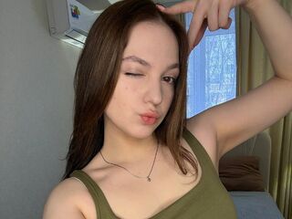 camwhore shaved pussy KelsiLuciani