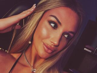 camgirl showing tits MeganHamillton