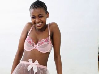 hot strip tease web cam NaomiBrookes