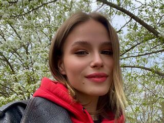 cam slut chat room VeronaBrucker