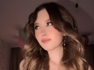 camgirl masturbating with vibrator ShannanStoey