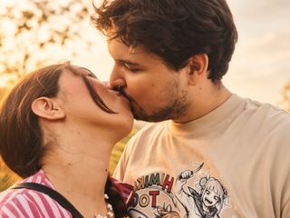 couple sex chat room SkyAndAxel