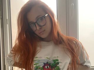 hot cam girl fingering shaved pussy AdelFunn