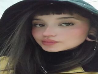 naked cam girl AliceMorely