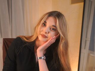 chatrubate cam girl AlonaYouell