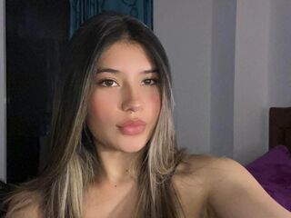 camslut topless AmberEliza