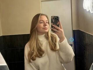 live cam girl gallery AryaThomas