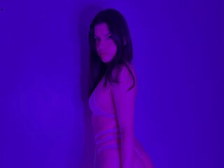 camslut showing pussy AstridVelle