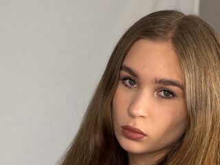 topless webcam girl BaileyGagnon