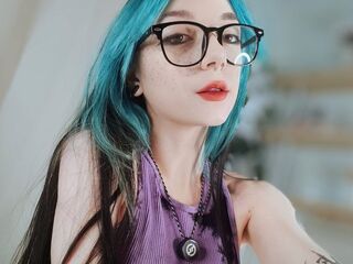 naughty camwhore BonnieBreed
