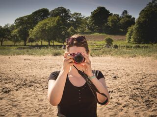 camslut showing pussy BrightEmma