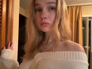 camgirl fingering pussy BrittaneyCreitz