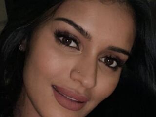 camslut masturbating CarolSamha