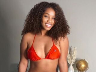 closeup webcam ChiNasa