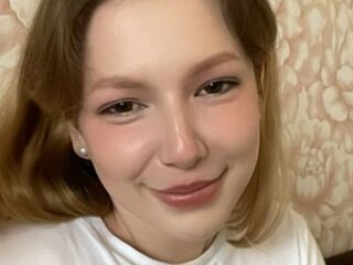 hot camslut ChunYundt