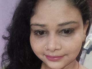 sexy cam girl CurvySoniya