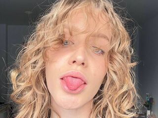 naked cam girl photo DaniaGanis