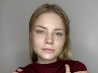 camgirl masturbating with sex toy DelenaLabonne