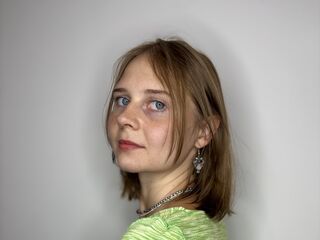 naked cam girl picture DenniseVerso