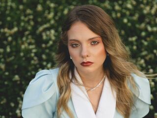 fingering girl webcam  DrusillaPettet