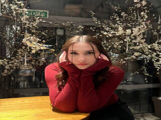 live webcam model EarthaBlaise
