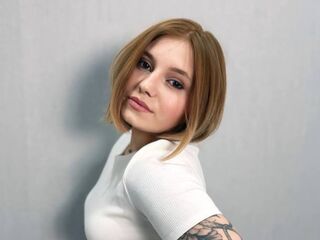 shaved pussy webcam ElenorLandes