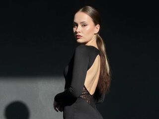 sex web cam chat room EmilyGiffin