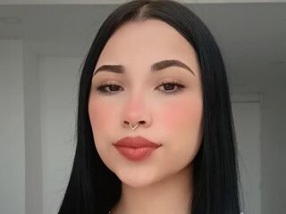 cam girl masturbating with vibrator EmilyMorrison