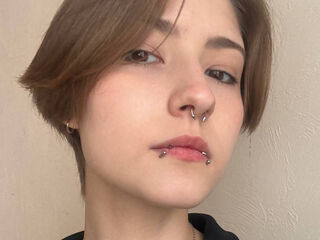 chatslut EssieAcheampong