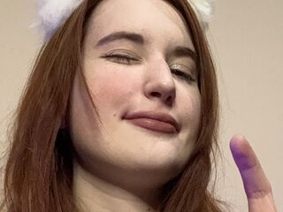 naked cam girl masturbating with vibrator EvaBorn
