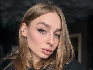 hot cam girl masturbating with dildo EvaVotta