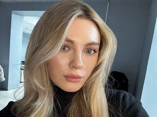 camgirl porn web cam GladysAgard