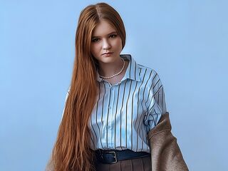 beautiful webcamgirl GwynBujarski