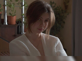 hot cam slut HannaSita