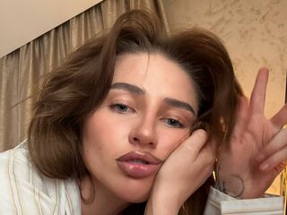 webcam babe chat room HippieChristie