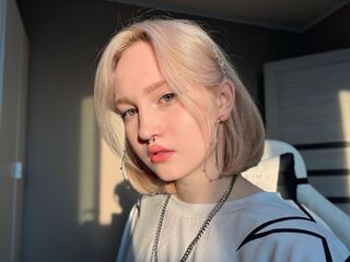 adult cam live IleneDrones