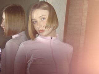 chat room cam IngraKate
