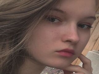 hot sex cam InocenciaFarrare