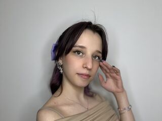 camgirl playing with dildo IvyLewis