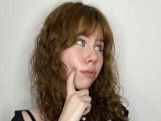 cam girl masturbating with dildo JanettaDiloreto