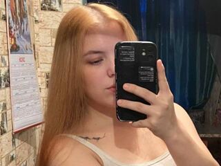 camgirl masturbating KarrieAnesi