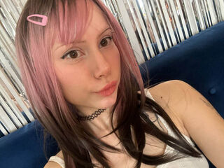 naughty cam girl fingering shaved pussy KayaSnowy