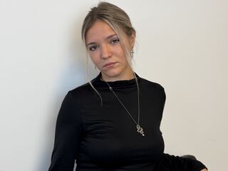 webcamgirl sex chat KeiraTullier