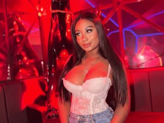 naked camgirl masturbating with vibrator KilraFontana