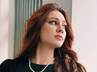 girl webcamsex KristinaGuernsey